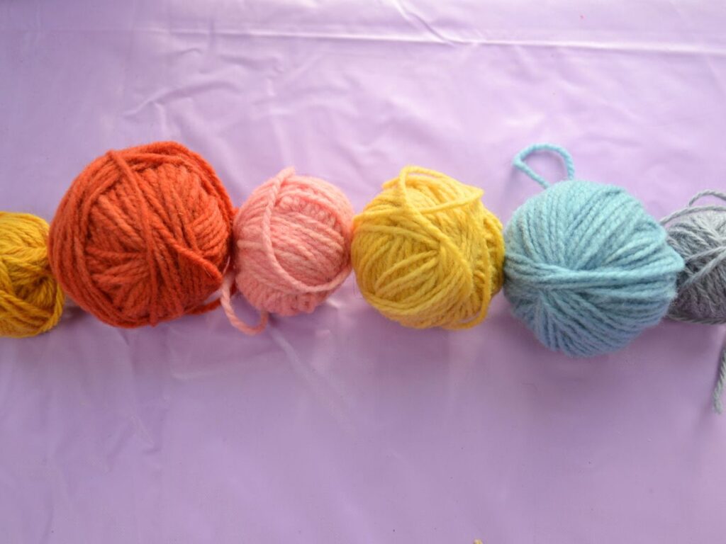colour yarn