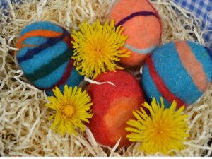 Felted easter eggs